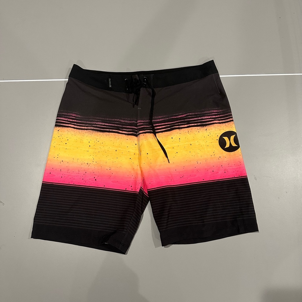 Hurley Men's Gradient Swim Shorts - Black and Pink